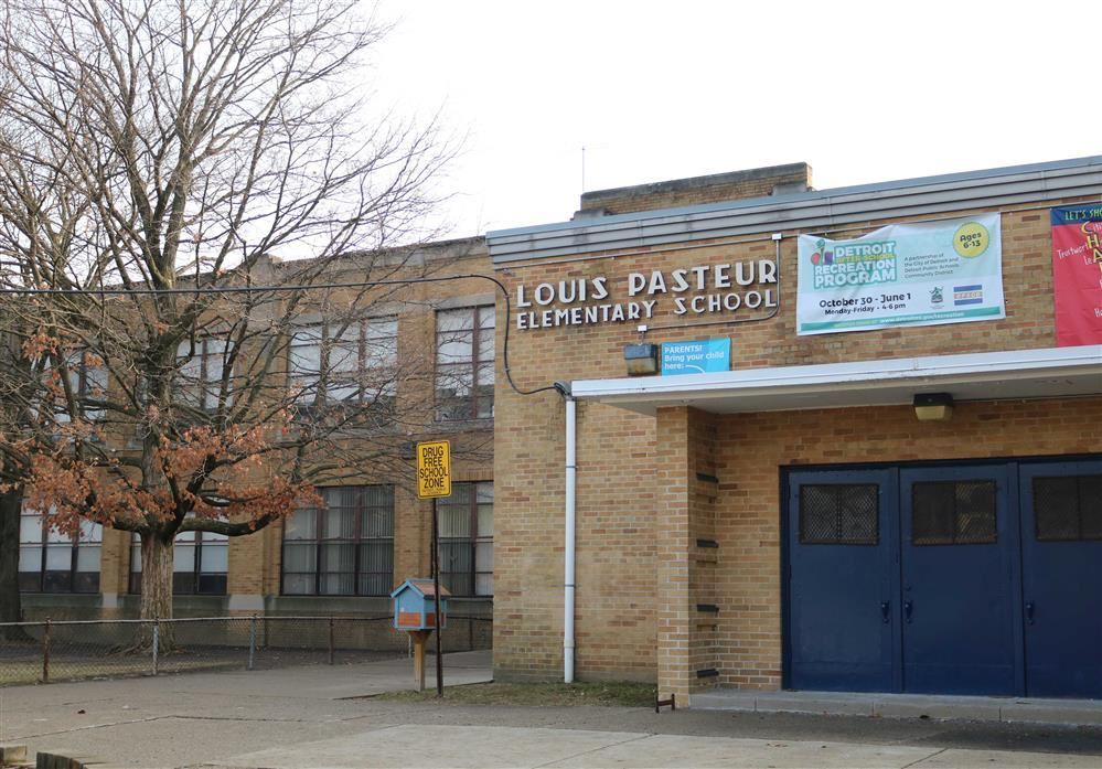  Pasteur Elementary School
